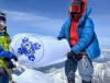 Медики из Гродно развернули флаг отраслевого профсоюза над Эльбрусом