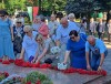 Владислав Голяк возложил цветы к братской могиле советских воинов и партизан в Гродно