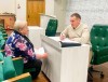 Техинспектор Гродненского профсоюза здравоохранения Александр Болотников в составе комиссии профильного управления облисполкома проверил, как работники больниц и поликлиник знают охрану труда