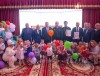 Сертификат на 1 тыс. рублей передал Дому ребенка председатель Гродненского областного профсоюза здравоохранения Владислав Голяк