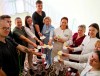 Профком Гродненской «Психиатрии-наркологии» поощрил самых активных членов коллектива абонементами в «Аквацентр» 