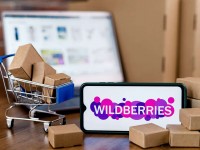 ЗАБАСТОВКА РАБОТНИКОВ WILDBERRIES: ВЛАДЕЛЬЦЫ ПУНКТОВ ВЫДАЧИ СОБРАЛИСЬ У ОФИСА В МОСКВЕ