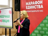 Замминистра образования Екатерина Петруцкая и генсек Белорусского Красного Креста Дмитрий Шевцов провели «Нескучную нелекцию» в Гродненском медколледже