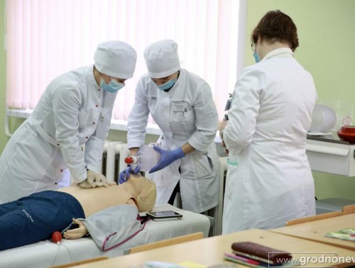 Владислав Голяк принял участие в торжественных мероприятиях по случаю 145-летия Гродненского государственного медицинского колледжа