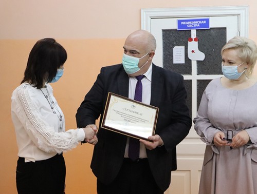 Мостовский СПЦ посетил председатель Гродненской областной организации Белорусского профсоюза работников здравоохранения Владислав Голяк