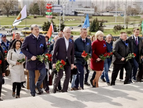 МИХАИЛ ОРДА: “РАЗРУШЕНИЕ ПАМЯТНИКОВ СОВЕТСКИМ ВОИНАМ – ЭТО ФАКТИЧЕСКИ РЕАБИЛИТАЦИЯ НАЦИЗМА”