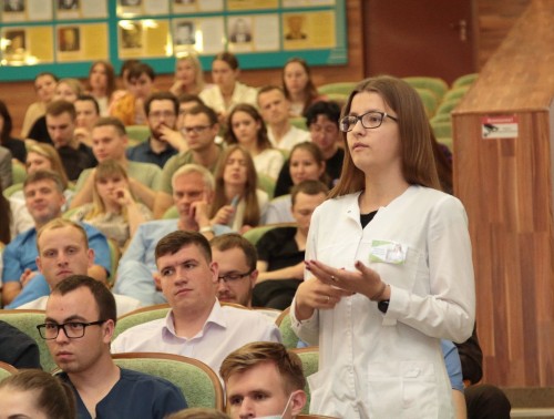 В Гродно прошла встреча врачей-интернов с представителями управления здравоохранения и отраслевого профсоюза