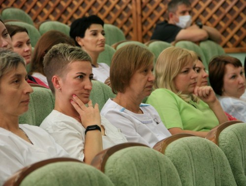 Владислав Голяк: «Работа в реанимации сопряжена с большими нагрузками, что не могло не отразиться на размерах новых надбавок»