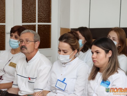 Владислав Голяк принял участие во встрече с медиками, прибывшими на первое место работы в Кореличскую ЦРБ
