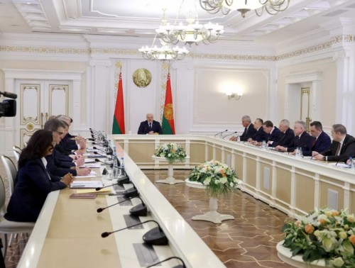 ВО ДВОРЦЕ НЕЗАВИСИМОСТИ ОБСУДИЛИ ЗАКОНОПРОЕКТЫ О ДЕЯТЕЛЬНОСТИ ВНС И ОБ ИЗМЕНЕНИИ ИЗБИРАТЕЛЬНОГО ЗАКОНОДАТЕЛЬСТВА