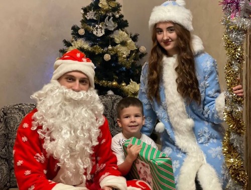 К детям учащихся Гродненского медколледжа пришел профсоюзный Дед Мороз