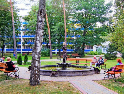 Областной комитет профсоюза здравоохранения возместил часть стоимости путевок в санатории шести медицинским работникам