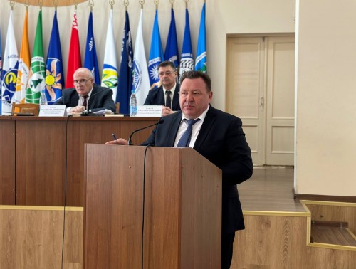 Вячеслав Шило: Отраслевой профсоюз должен настроить медиков относиться к своему здоровью более внимательно