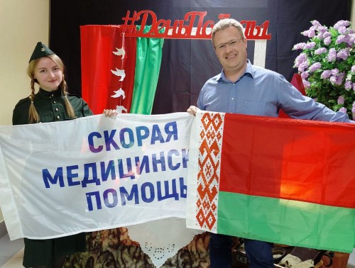Песни Победы, в гости к ветеранам и яблоневый цвет на окне…