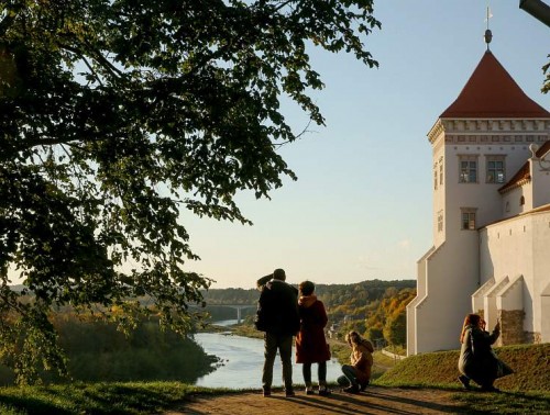 ГРОДНЕНЩИНА - АРХИТЕКТУРНАЯ ЖЕМЧУЖИНА БЕЛАРУСИ. КАК В СВОЕЙ КНИГЕ БЕЛОРУССКИЙ УЧЕНЫЙ АНАТОЛИЙ ФЕДОРУК ОПИСЫВАЕТ ГРОДНЕНСКИЕ УСАДЬБЫ