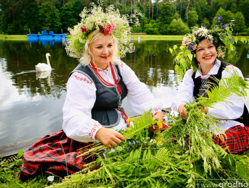 ПОИСКИ «ПАПАРАЦЬ-КВЕТКІ», ТАНЦЫ У КОСТРА И ГАДАНИЯ НА ВОДЕ. КАК ЖИТЕЛИ ГРОДНЕНЩИНЫ ОТПРАЗДНУЮТ КУПАЛЬЕ