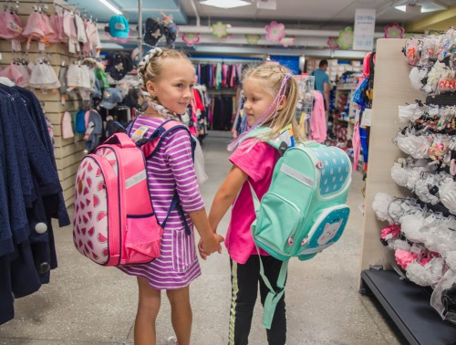 С 15 ИЮЛЯ В МИНСКЕ ЗАРАБОТАЮТ «ШКОЛЬНЫЕ БАЗАРЫ». ВО СКОЛЬКО ОБОЙДУТСЯ СБОРЫ ДЕТЕЙ В ШКОЛУ?