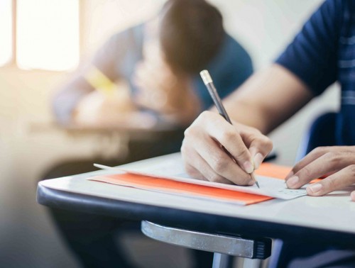 НА ЦТ 100 БАЛЛОВ НАБРАЛИ 599 АБИТУРИЕНТОВ. 20 ИЗ НИХ – ДВАЖДЫ