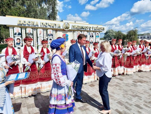 Имена медиков занесены на Доску почета Лидского района