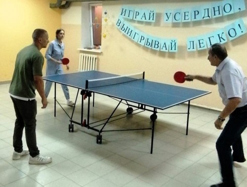 Турнир по настольному теннису проходит среди работников Гродненской областной детской клинической больницы