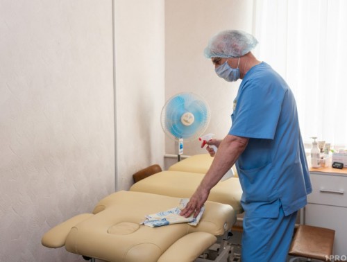 С 1 ОКТЯБРЯ ОТДЕЛЬНЫЕ КАТЕГОРИИ МЕДРАБОТНИКОВ ПОЛУЧАТ ПРИБАВКУ К ЗАРПЛАТЕ