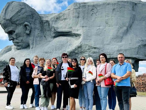Медицинские работники Гродненской области активно используют погожие сентябрьские дни для путешествий по Беларуси