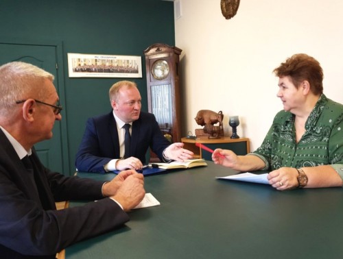 ПРОФСОЮЗЫ ПРОДОЛЖАЮТ ПЕРЕГОВОРЫ С НАНИМАТЕЛЯМИ ПО КОЛДОГОВОРАМ