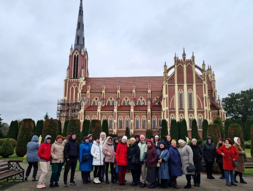 В один день сразу 100 работников детской поликлиники города Гродно совершили путешествие в северные районы Гродненской области