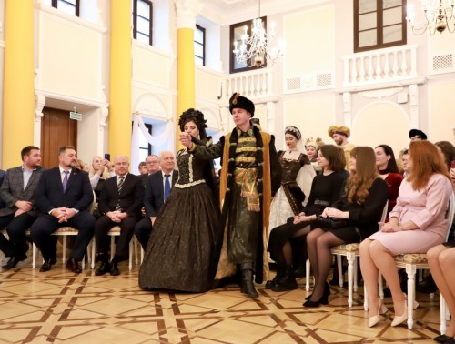 Молодых специалистов Гродненской университетской клиники посвятили в профессию