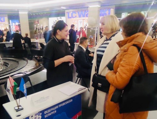 Валентина Таврель в числе других профсоюзных юристов консультировала в ТРК «Тринити»