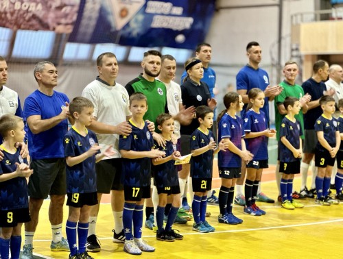 В Гродно прошел благотворительный матч по мини-футболу между командой помощника Президента Юрия Караева и сборной профсоюзов области