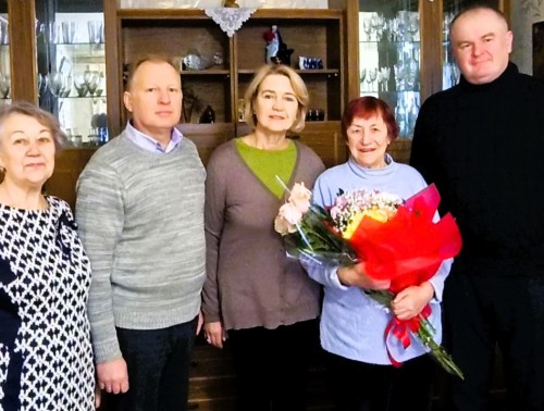 Коллектив Гродненской университетской клиники поздравили с 90-летием Марию Волчкевич