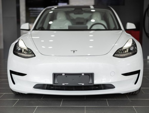 В ШВЕЦИИ ОБОСТРЯЕТСЯ КОНФЛИКТ МЕЖДУ ПРОФСОЮЗАМИ И КОМПАНИЕЙ TESLA