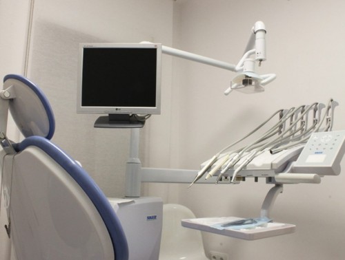 МИНЗДРАВ ОТКРЫЛ «ГОРЯЧУЮ» ЛИНИЮ ПО ЦЕНАМ НА ЛЕЧЕНИЕ ЗУБОВ. КУДА И КОГДА ЗВОНИТЬ?