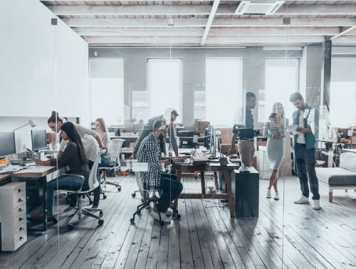 ДВА ДНЯ В ОФИСЕ, ТРИ – ДОМА. ЧТО ИЗМЕНИЛОСЬ В ДИСТАНЦИОННОЙ РАБОТЕ В 2024?