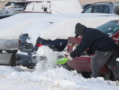 МОЖНО ЛИ «ЗАБРОНИРОВАТЬ» ЗА СОБОЙ ПАРКОВОЧНОЕ МЕСТО ВО ДВОРЕ ДОМА?