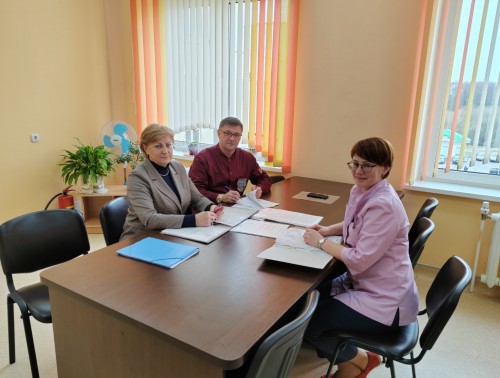 Как администрация и профсоюз 7-й поликлиники Гродно взаимодействуют по социально-экономической защите работников, посмотрела Валентина Гордиевская