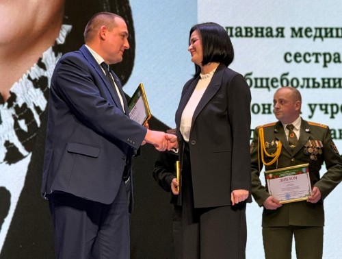 Имена трех работников Слонимской ЦРБ занесены на районную Доску почета