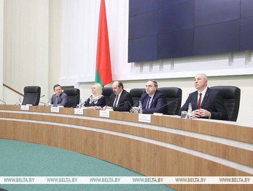 ВСТРЕЧИ С ЛЮДЬМИ, ПАТРИОТИЧЕСКИЕ ПРОЕКТЫ. КАК БУДУТ РАБОТАТЬ ДЕПУТАТЫ ГРОДНЕНСКОГО ОБЛАСТНОГО СОВЕТА