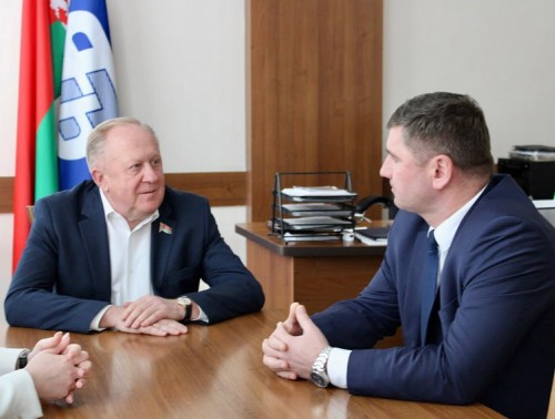 ВИКТОР ЛИСКОВИЧ ВСТРЕТИЛСЯ С ПРЕДСЕДАТЕЛЕМ БЕЛОРУССКОГО ПРОФСОЮЗА РАБОТНИКОВ ОТРАСЛЕЙ ПРОМЫШЛЕННОСТИ «БЕЛПРОФМАШ» ВАЛЕРИЕМ КУРСЕВИЧЕМ