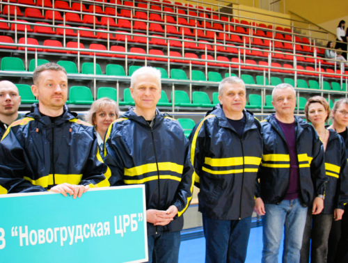 Команда Новогрудской ЦРБ заняла второе место в районной спартакиаде среди руководящих работников