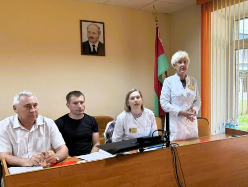 Делегат VII Всебелорусского народного собрания председатель профкома Лидской ЦРБ Екатерина Жигало встретилась с коллективом диагностов больницы
