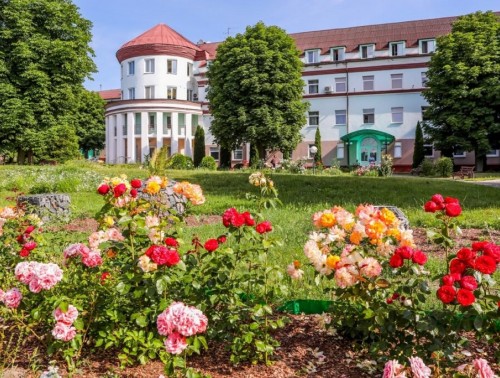 МОЖНО ЛИ ЕЩЕ КУПИТЬ ПУТЕВКУ В ПРОФСОЮЗНЫЙ САНАТОРИЙ НА ЛЕТО, И КОМУ ПОЛОЖЕНЫ ЛЬГОТЫ?