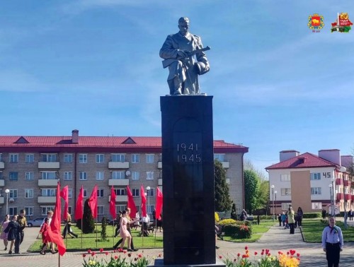 Профсоюз здравоохранения направит на ремонт братской могилы в Мостах более 6 тысяч рублей