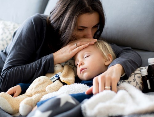 ПРОДЛЯТ ЛИ ТРУДОВОЙ ОТПУСК, ЕСЛИ В ЭТО ВРЕМЯ РАБОТНИК УШЕЛ НА БОЛЬНИЧНЫЙ С РЕБЕНКОМ? 