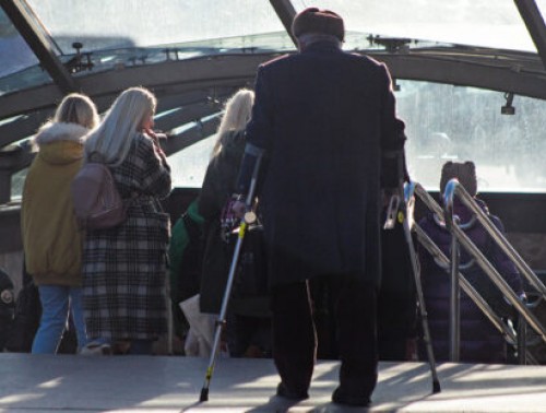 МОЖЕТ ЛИ ВЗЫСКАТЬ РОДИТЕЛЬ АЛИМЕНТЫ СО ВЗРОСЛЫХ ДЕТЕЙ, ОТВЕЧАЕТ ПРОФСОЮЗ