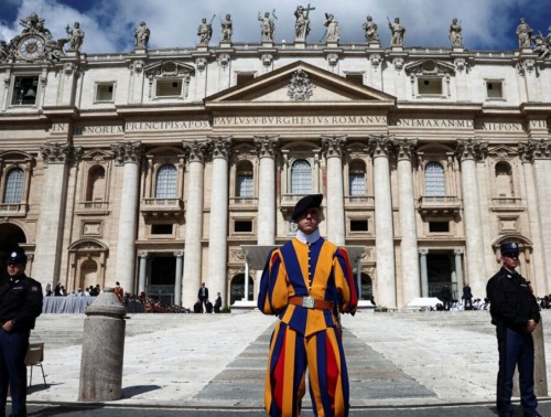 ВПЕРВЫЕ В ВАТИКАНЕ ВОЗГЛАВИЛА ПРОФСОЮЗ СВЕТСКИХ РАБОТНИКОВ ЖЕНЩИНА