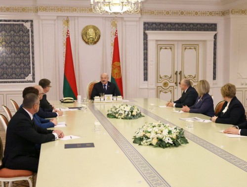 ПРЕЗИДЕНТ БЕЛАРУСИ ПРОВЕЛ РАБОЧУЮ ВСТРЕЧУ С РУКОВОДИТЕЛЕМ И КООРДИНАТОРАМИ ИНИЦИАТИВНОЙ ГРУППЫ ПО СБОРУ ПОДПИСЕЙ ПО ВЫДВИЖЕНИЮ КАНДИДАТОМ В ПРЕЗИДЕНТЫ АЛЕКСАНДРА ЛУКАШЕНКО