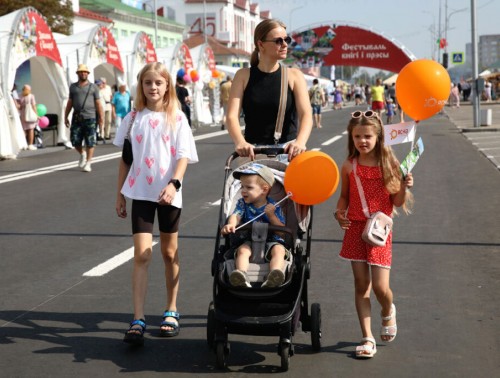 БЕЛАРУСЬ ЗАНИМАЕТ 25-Е МЕСТО В РЕЙТИНГЕ САМЫХ КОМФОРТНЫХ ДЛЯ МАТЕРИНСТВА СТРАН