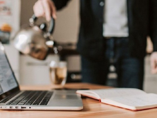 НЕ БОЛЕЕ 12 ДНЕЙ В ГОДУ: В МИНТРУДА И СОЦЗАЩИТЫ ОТВЕТИЛИ НА ПОПУЛЯРНЫЕ ВОПРОСЫ О РАБОТЕ В ВЫХОДНЫЕ И ПРАЗДНИКИ